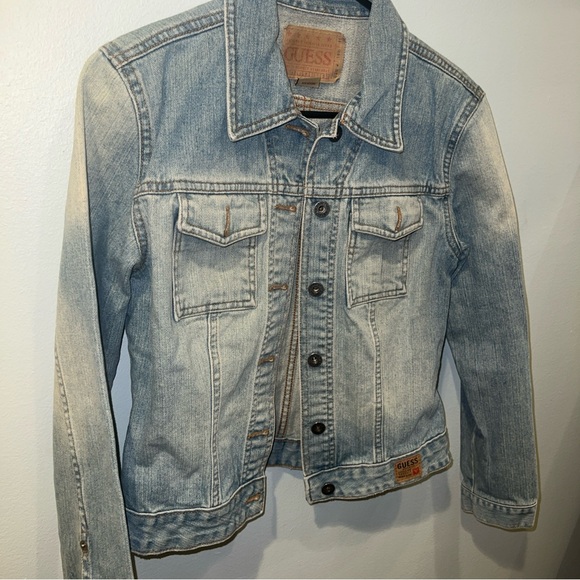 Guess Jeans Womens S  Lightwash Denim Jacket Sz S - Picture 5 of 6